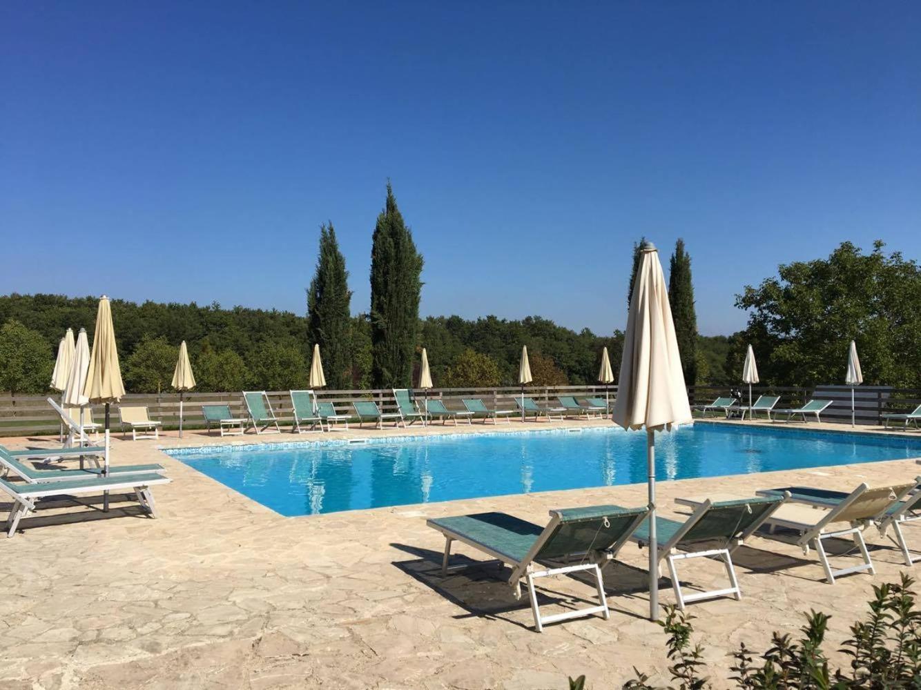 Fattoria Agriturismo Nerbona Casole dʼElsa Exterior foto