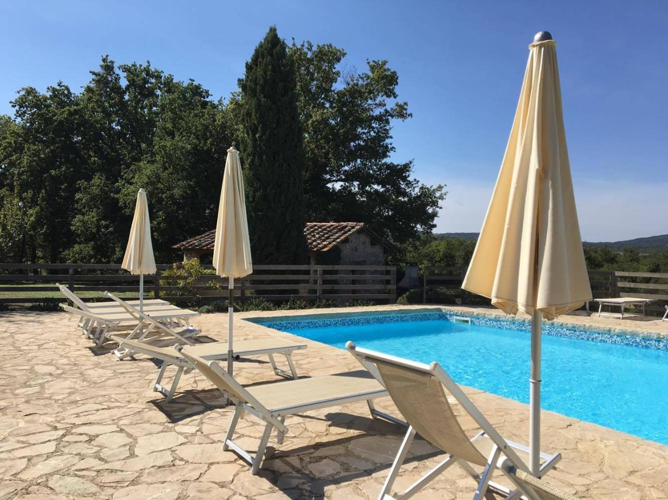 Fattoria Agriturismo Nerbona Casole dʼElsa Exterior foto